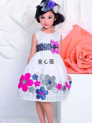 <table border=0 width=300><tr><td width=70><b>商品名称</b>：</td><td>TXQ2011新款夏裙</td></tr><tr><td width=70><b>商品类别</b>：</td><td>2011新款夏裙子</td></tr><td width=70><b>商品编号</b>：</td><td>0032</td></tr><tr><td><b>浏览次数</b>：</td><td>1042</td></tr><tr><td><b>商品简介</b>：</td><td>厂家直销，来样订做。一包=一手=6个号  单买来实体店地址上海市西藏北路30号202室，8号线到曲阜路下出来就是
批发来实体店看样联系电话021-53540007 28092807</td></tr></table>